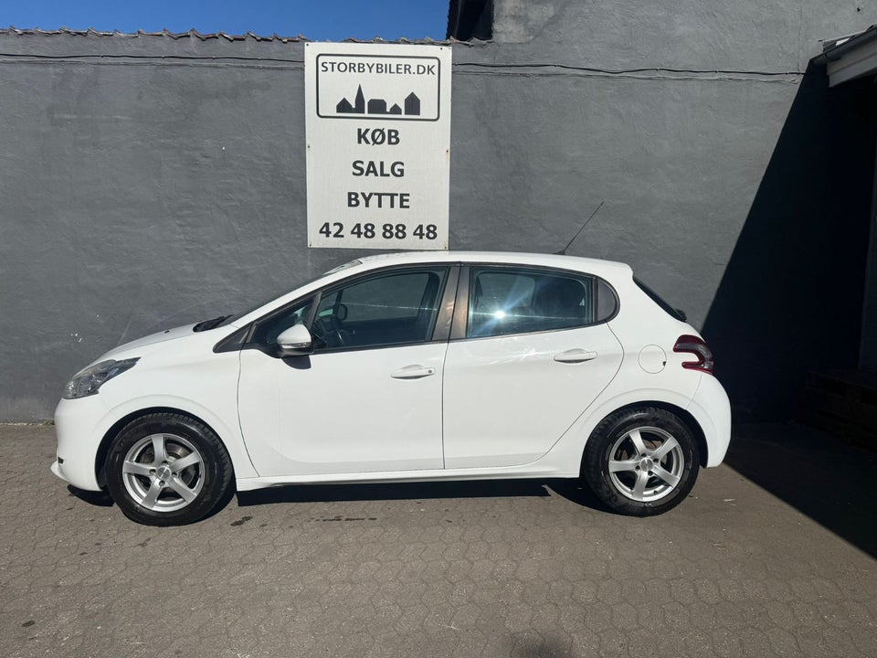 Peugeot 208 1,2 VTi Active 5d