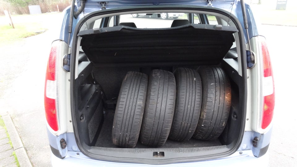 Skoda Roomster 1,4 16V Style 5d