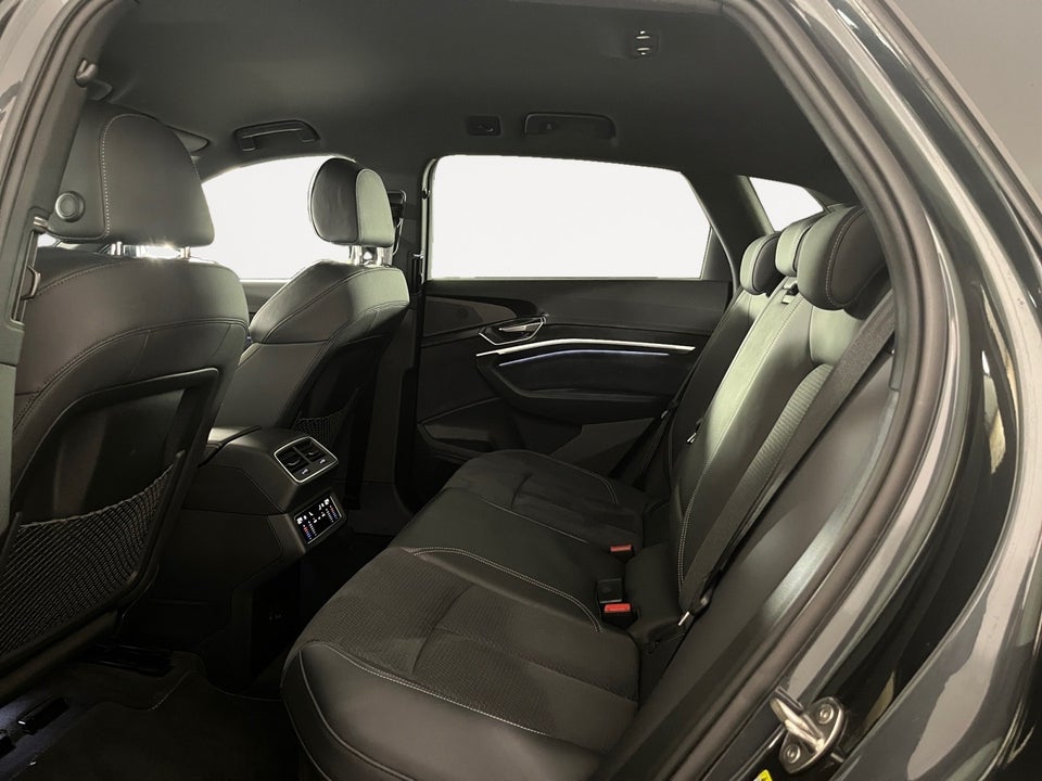 Audi Q8 e-tron 55 Advanced S-line quattro 5d