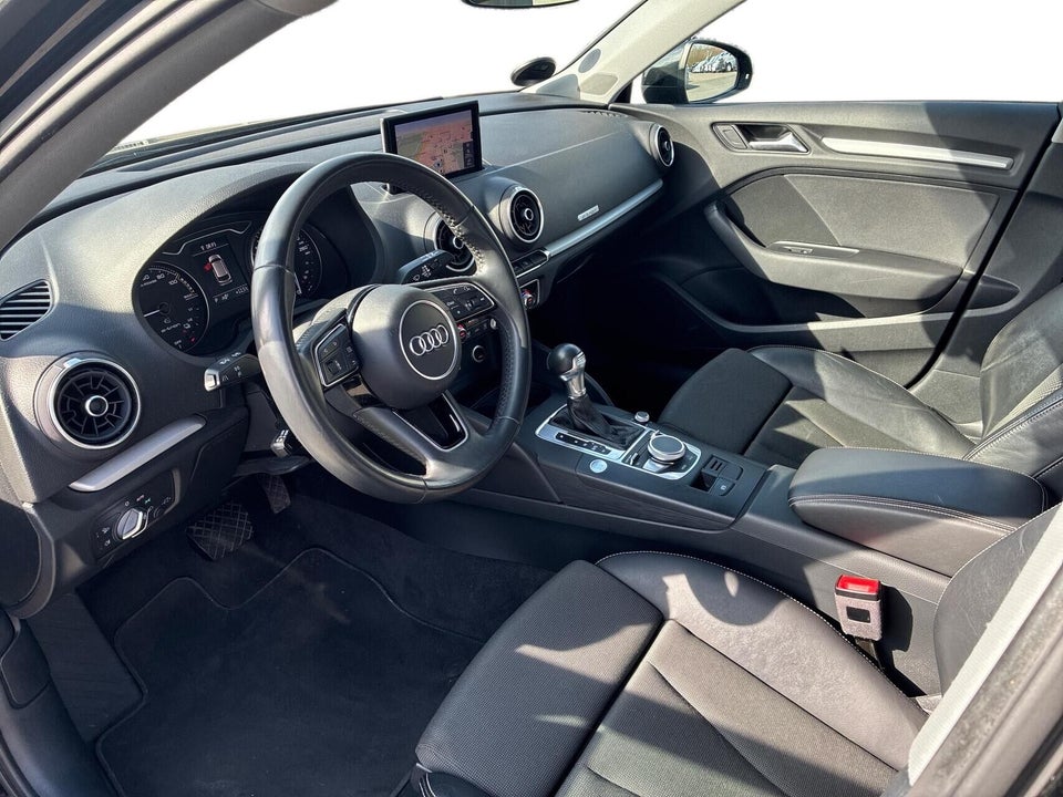 Audi A3 1,4 e-tron Sportback S-tr. 5d