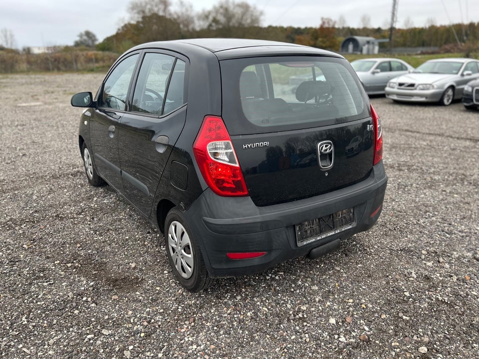 Hyundai i10 1,1 Base 5d