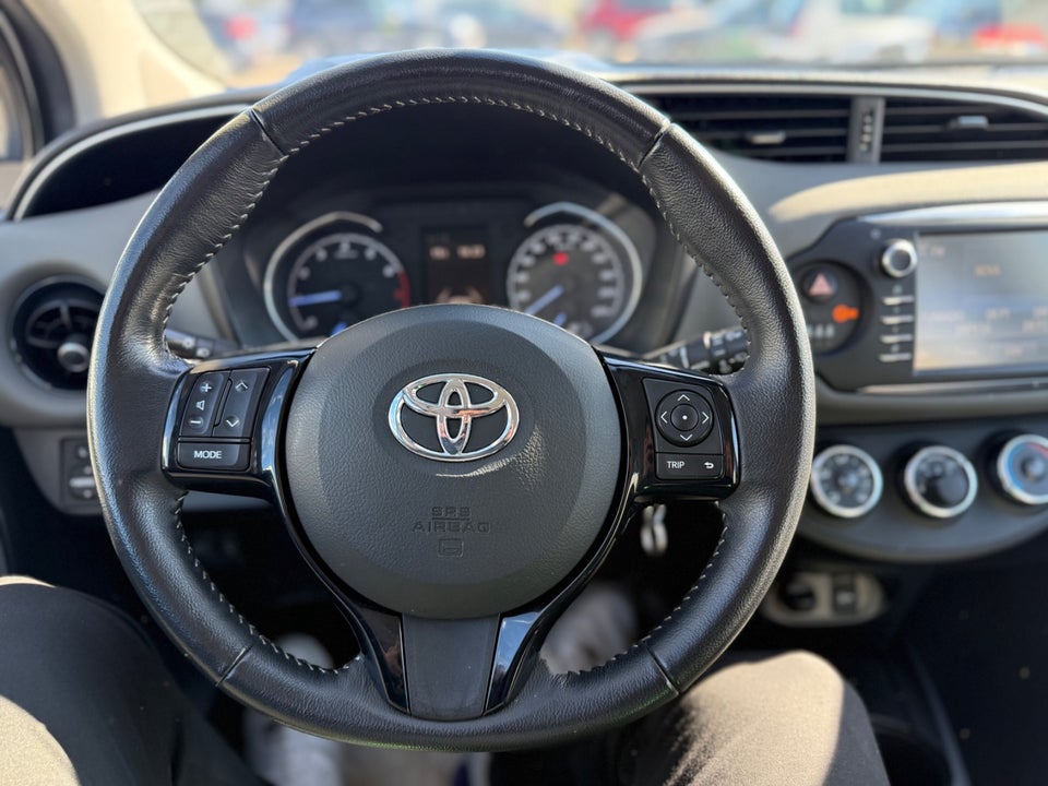 Toyota Yaris 1,0 VVT-i T2 5d