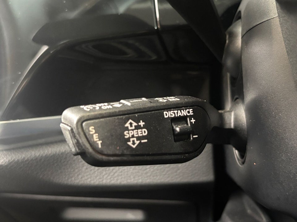 Audi Q3 45 TFSi e Attitude plus S-tr. 5d