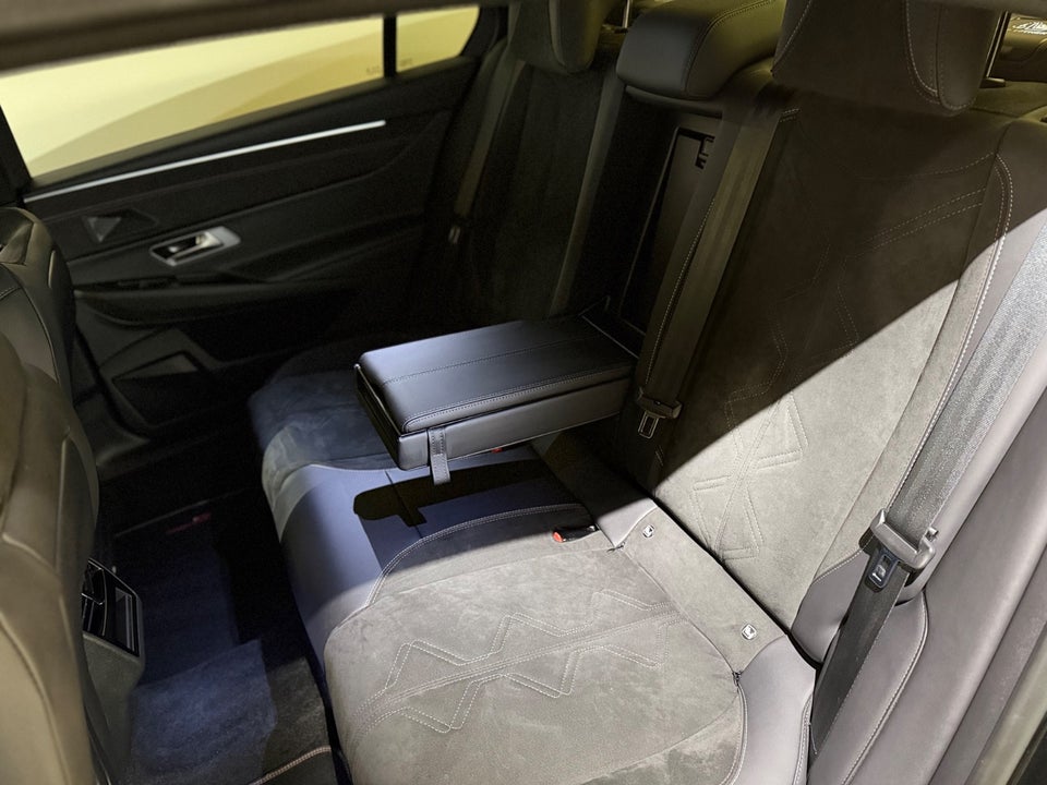 DS DS 9 1,6 E-Tense Performance Line+ EAT8 4d