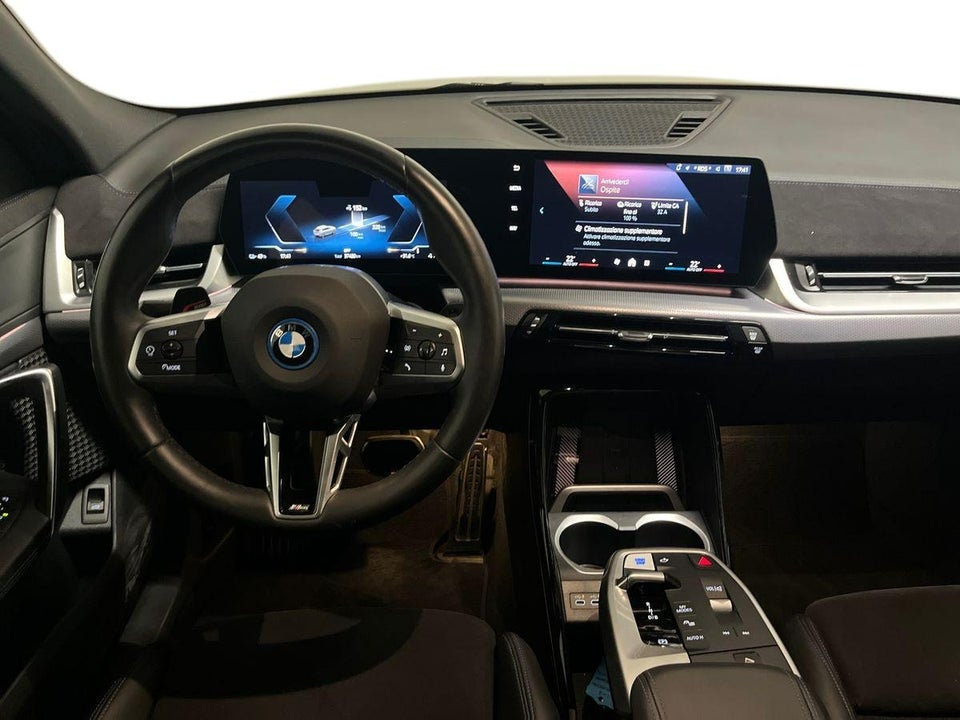 BMW iX2 eDrive20 M-Sport Pro 5d