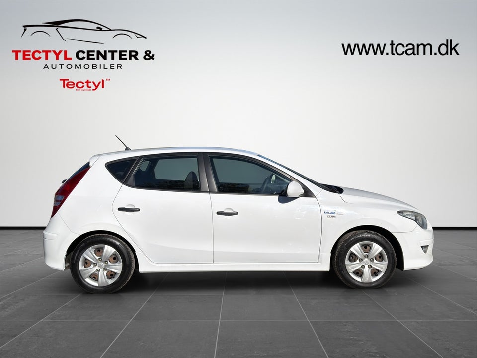 Hyundai i30 1,6 CRDi 90 Classic Eco 5d