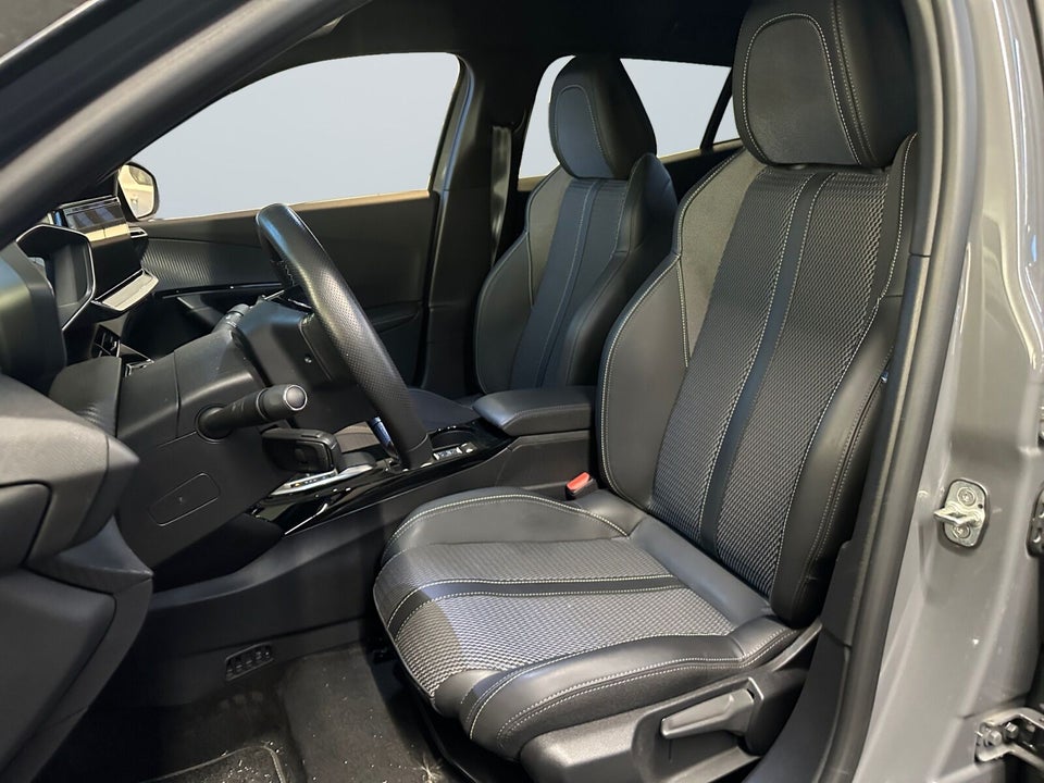 Peugeot e-2008 54 GT 5d