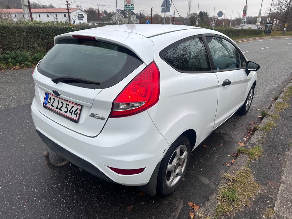 Ford Fiesta 1,25 60 Titanium 3d