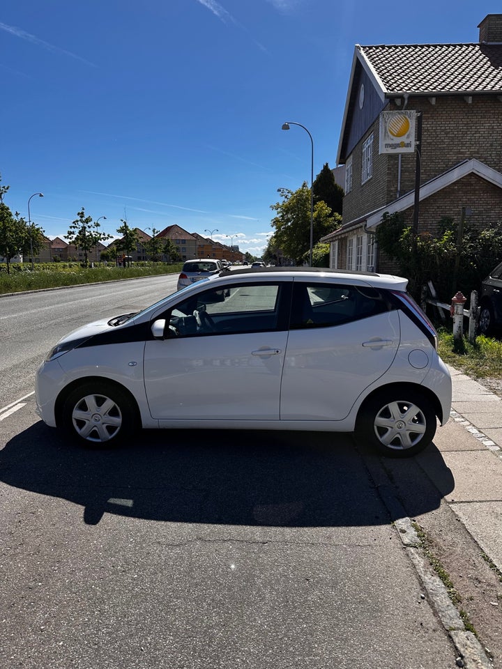 Toyota Aygo 1,0 VVT-i x-sky 5d