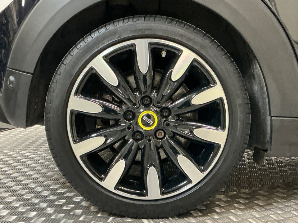 MINI Cooper SE Maximise 3d