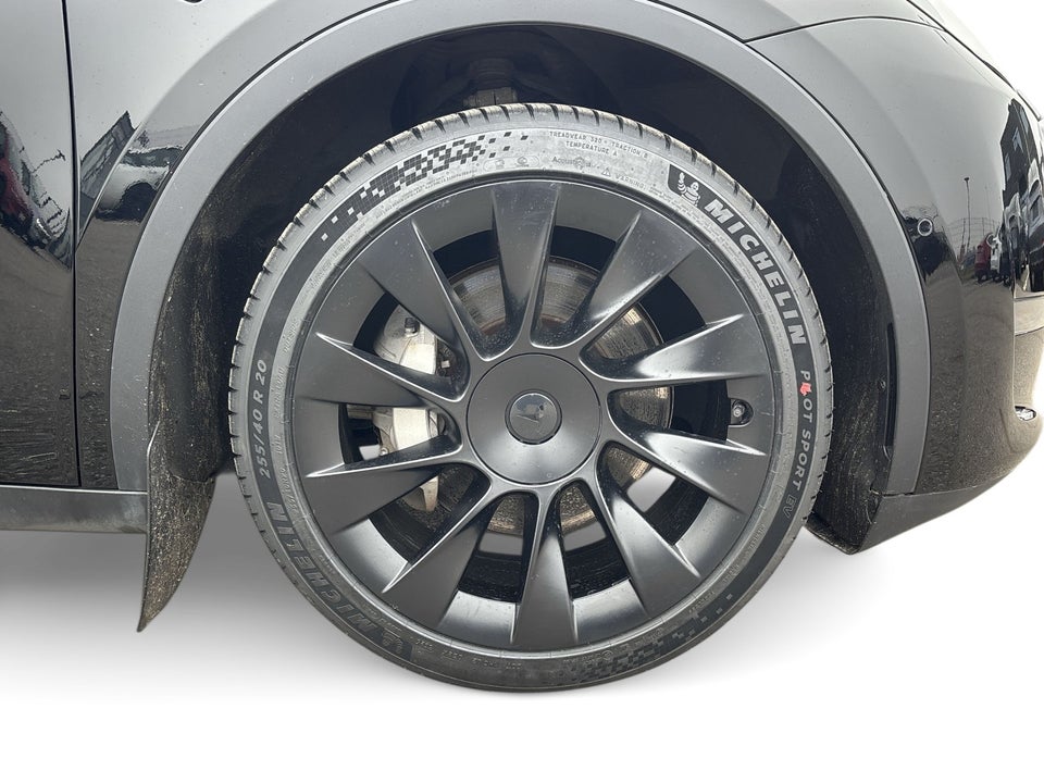 Tesla Model Y Long Range AWD 5d