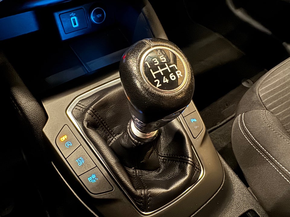 Ford Focus 1,0 EcoBoost Titanium Business stc. 5d