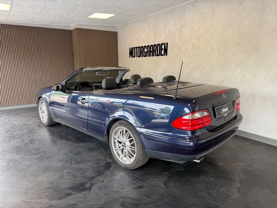 Mercedes CLK320 3,2 Avantgarde Cabriolet aut. 2d