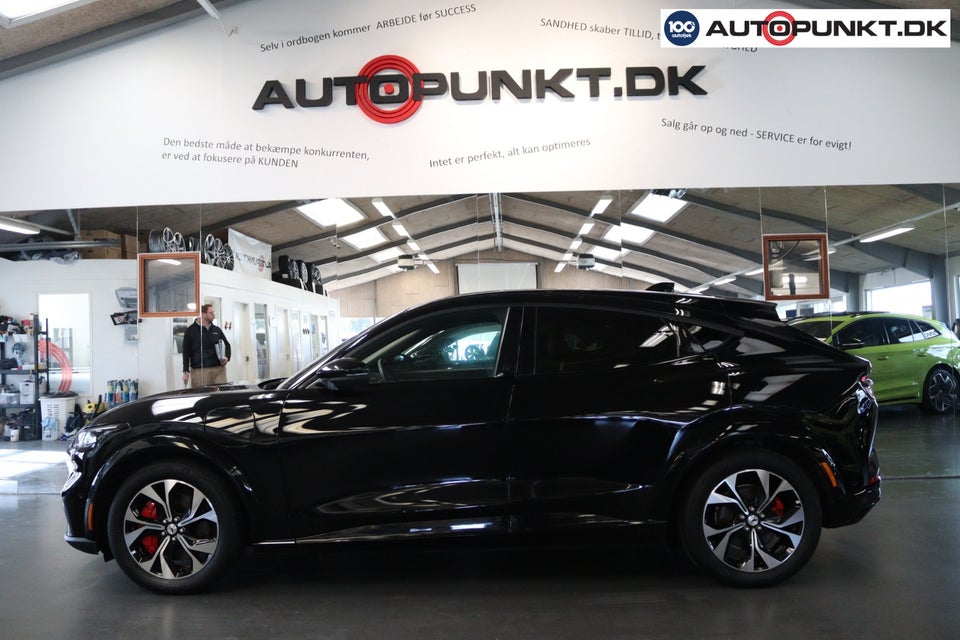 Ford Mustang Mach-E 91 Premium Extended Range AWD 5d