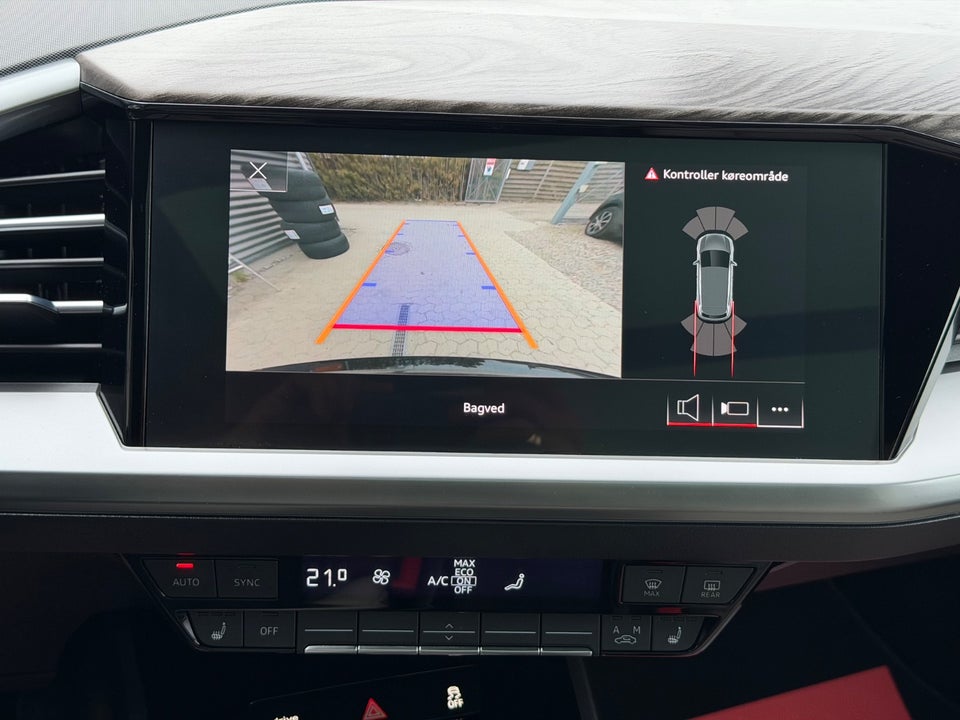 Audi Q4 e-tron 40 S-line 5d