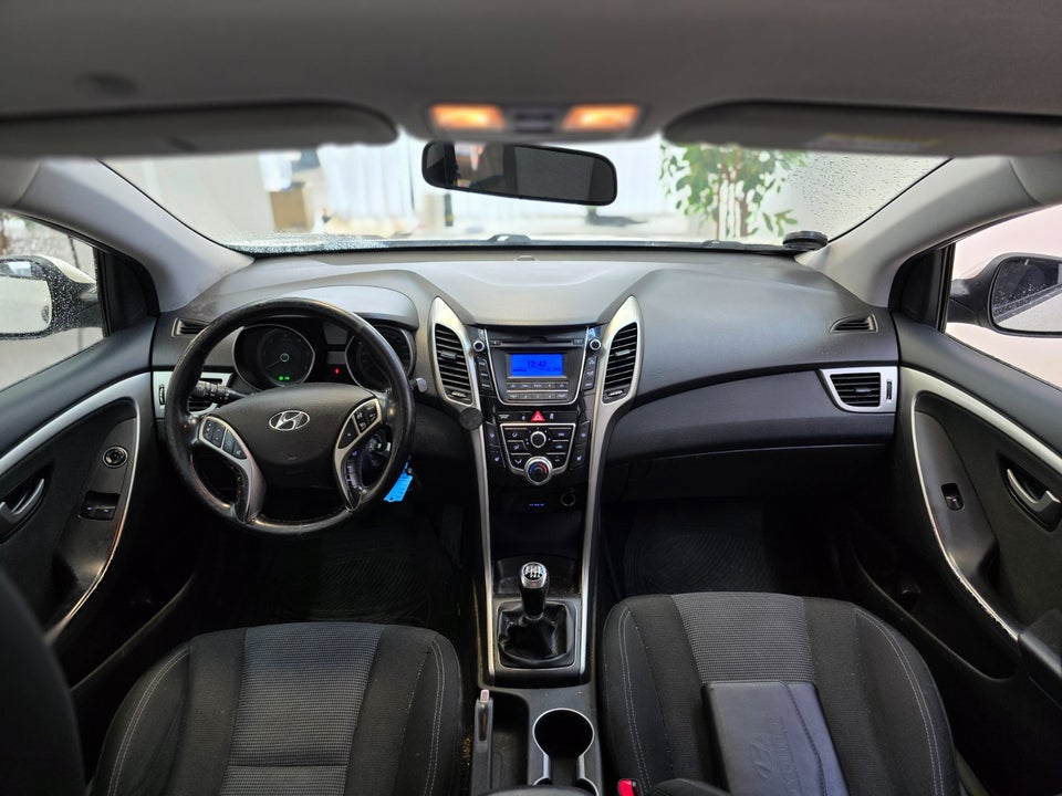 Hyundai i30 1,6 CRDi 110 XTR Eco 5d