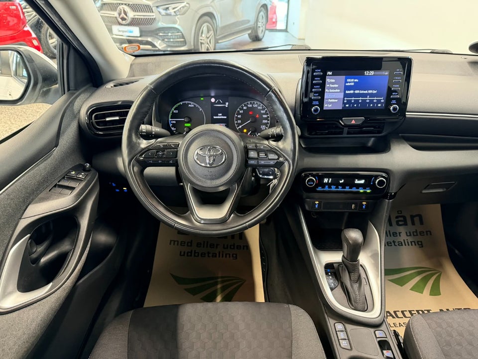 Toyota Yaris 1,5 Hybrid H3 e-CVT 5d