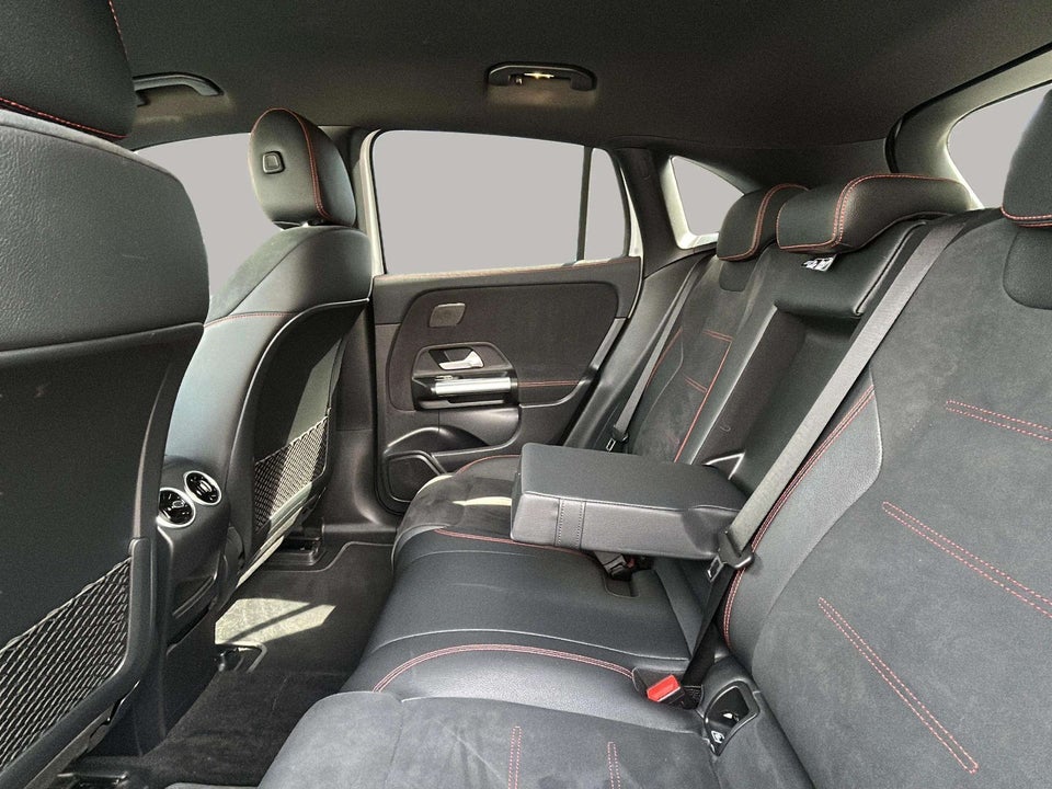 Mercedes EQA350 AMG Line 4Matic 5d