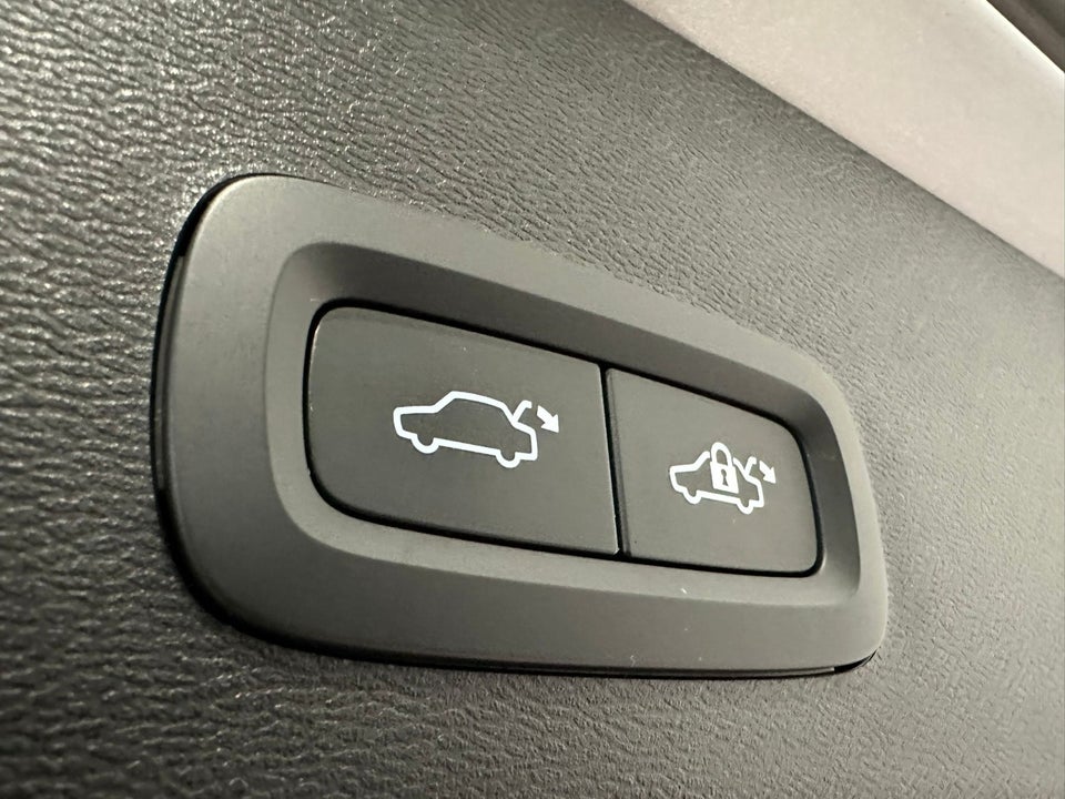 Volvo XC40 ReCharge Extended Range Ultimate 5d