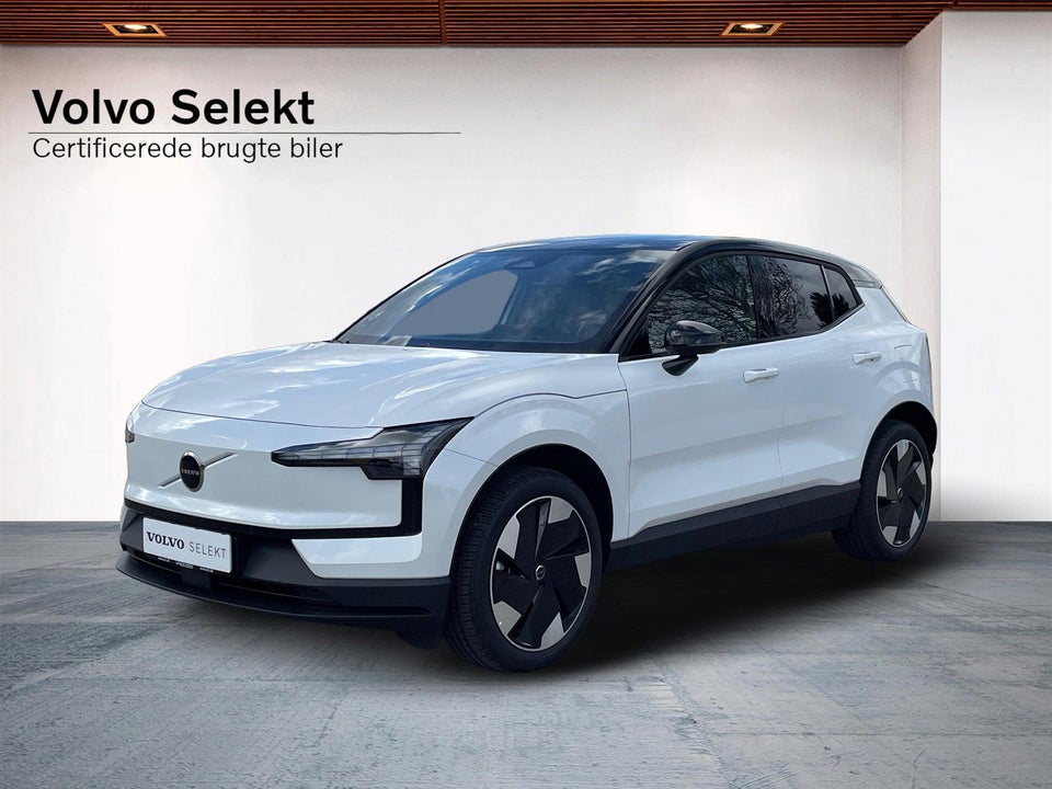Volvo EX30 Extended Range Plus 5d