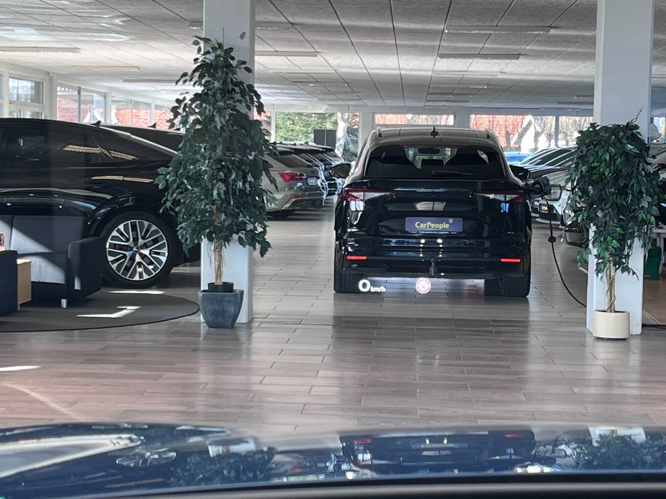 Audi SQ6 e-tron quattro 5d