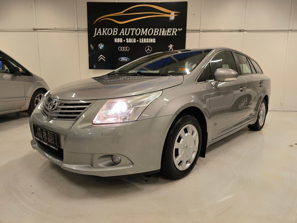Toyota Avensis 1,6 VVT-i T1 stc. 5d