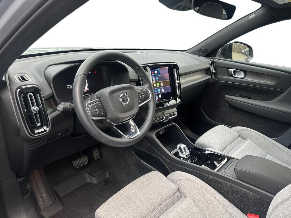 Volvo XC40 ReCharge Extended Range Plus 5d