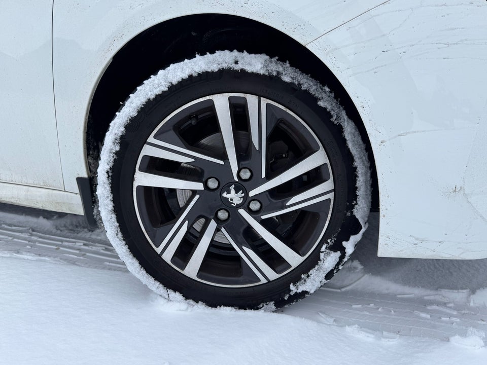 Peugeot 208 1,2 PureTech 100 Allure Pack 5d