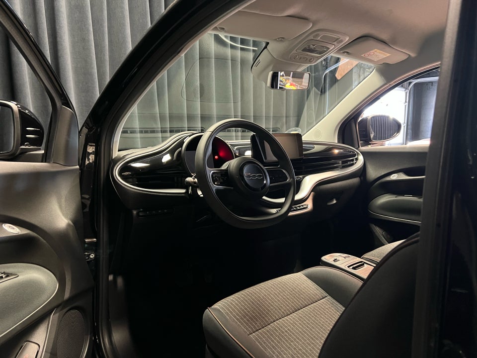 Fiat 500e 42 Icon 3d