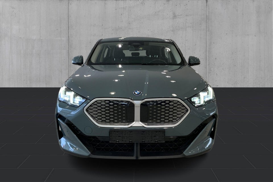 BMW iX2 eDrive20 5d