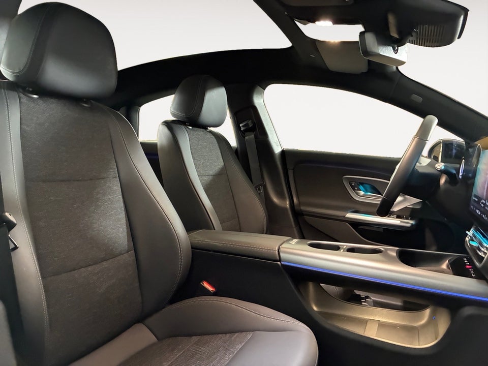 Mercedes CLA250+ EQ Progressive 4d