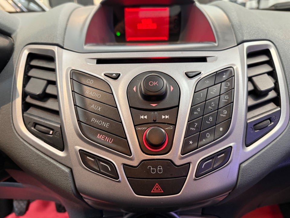 Ford Fiesta 1,6 Ti-VCT Titanium 5d