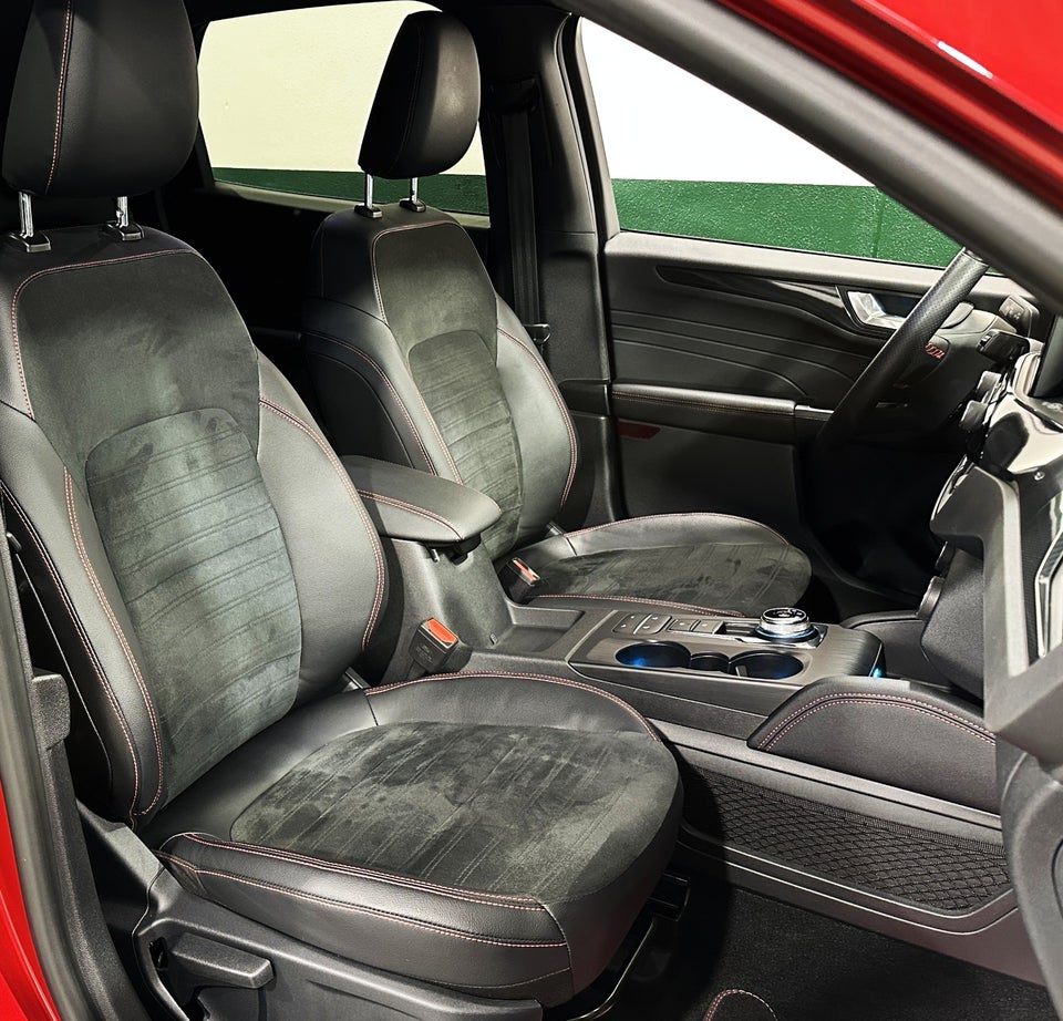 Ford Kuga 2,5 PHEV ST-Line X CVT 5d