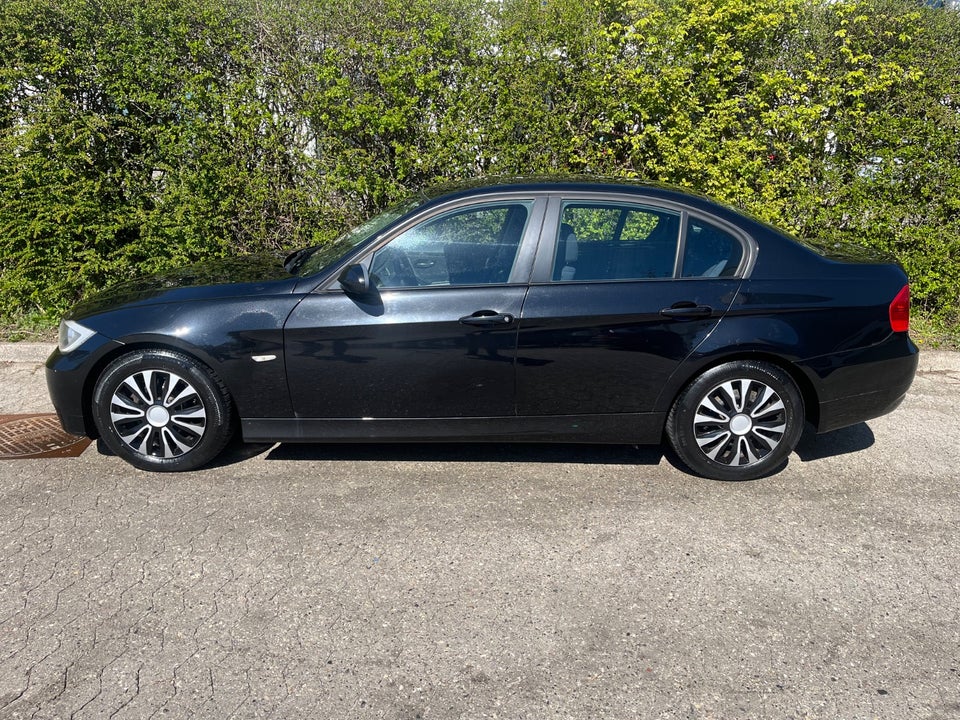 BMW 320d 2,0  4d