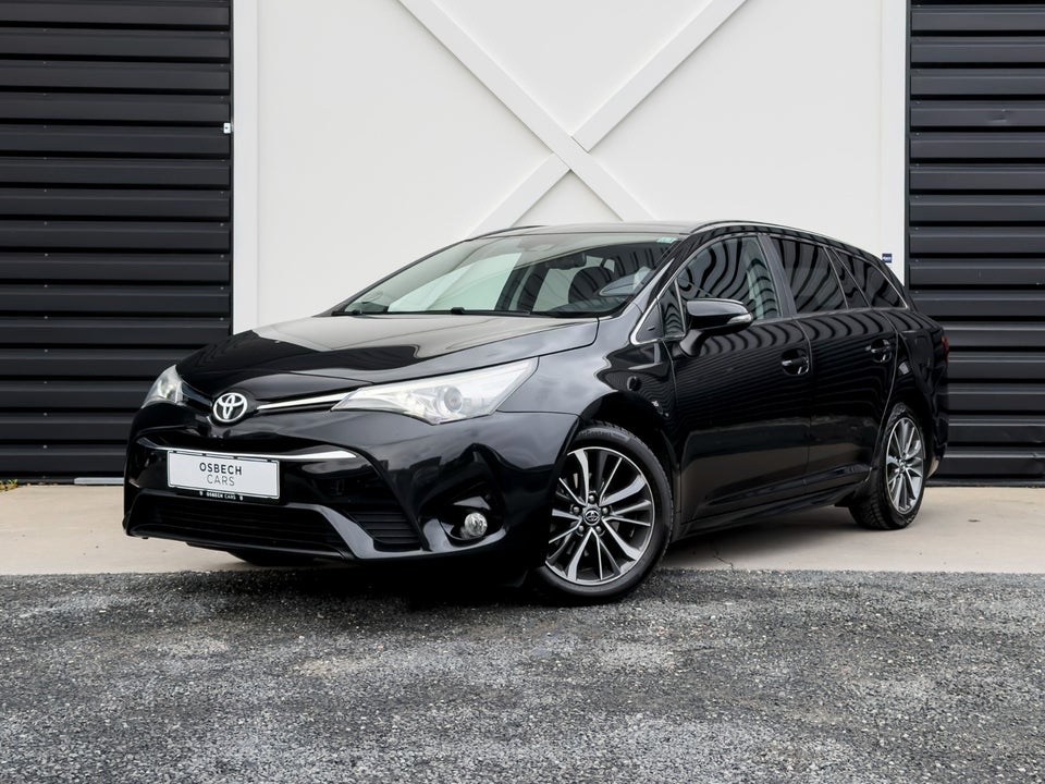 Toyota Avensis 1,8 VVT-i T2 Executive Touring Sports MDS 5d