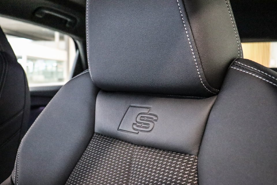 Audi Q4 e-tron 35 S-line Sportback 5d