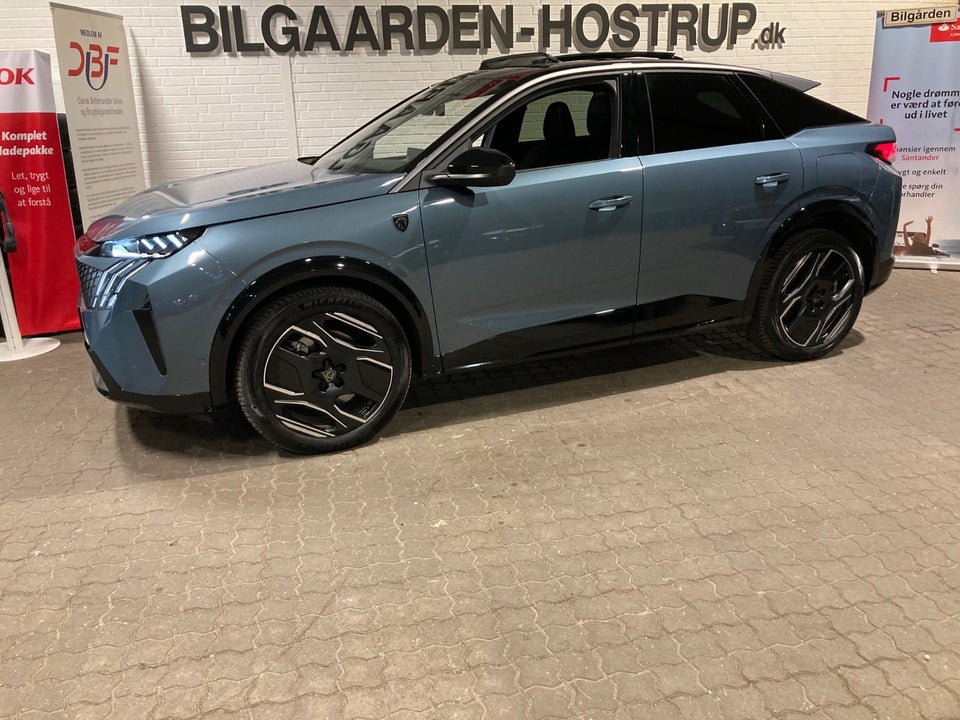 Peugeot e-3008 77 GT 5d