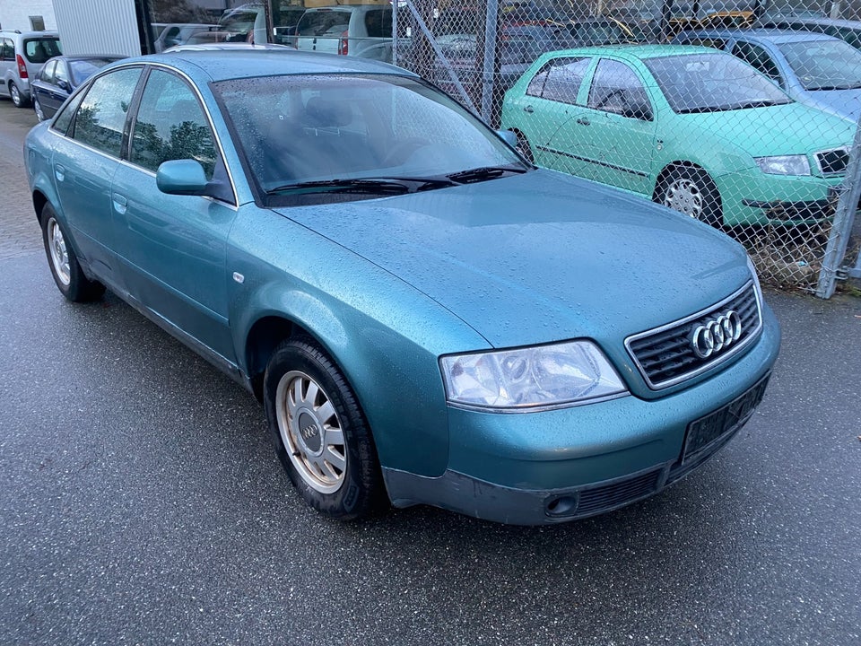 Audi A6 2,4 V6 Tiptr. 4d