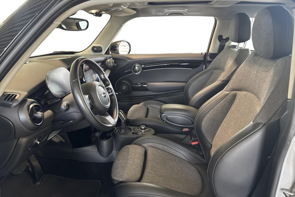MINI Cooper SE Classic Trim 3d