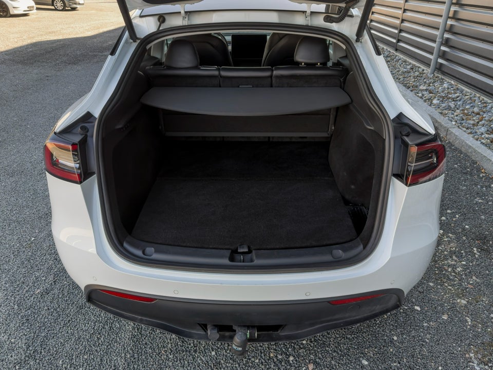 Tesla Model Y Long Range AWD 5d