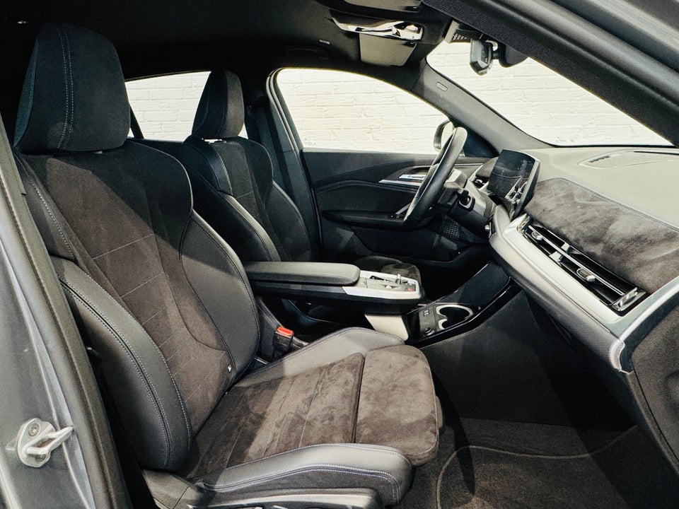 BMW iX2 eDrive20 M-Sport Premium 5d