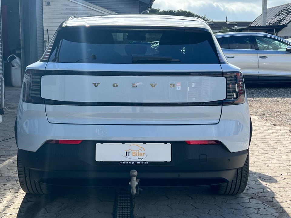 Volvo EX30 Extended Range Plus 5d