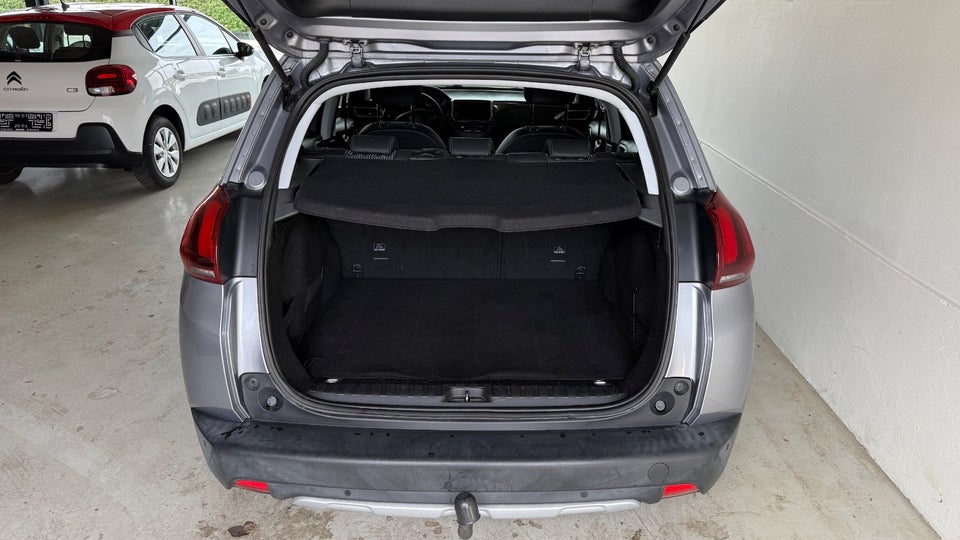 Peugeot 2008 1,2 e-THP 110 Allure Sky 5d