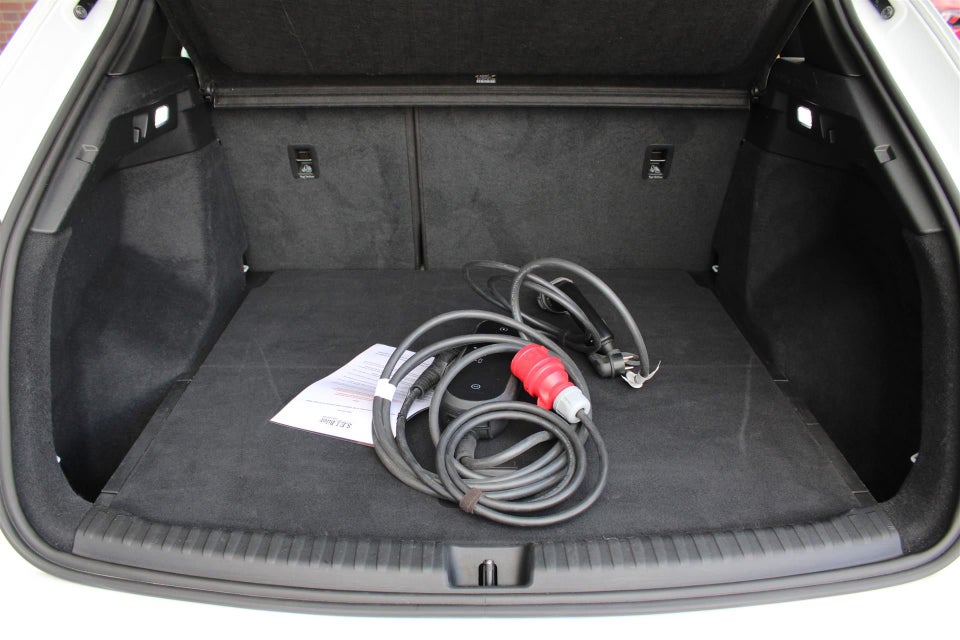 Audi Q4 e-tron 40 S-line 5d