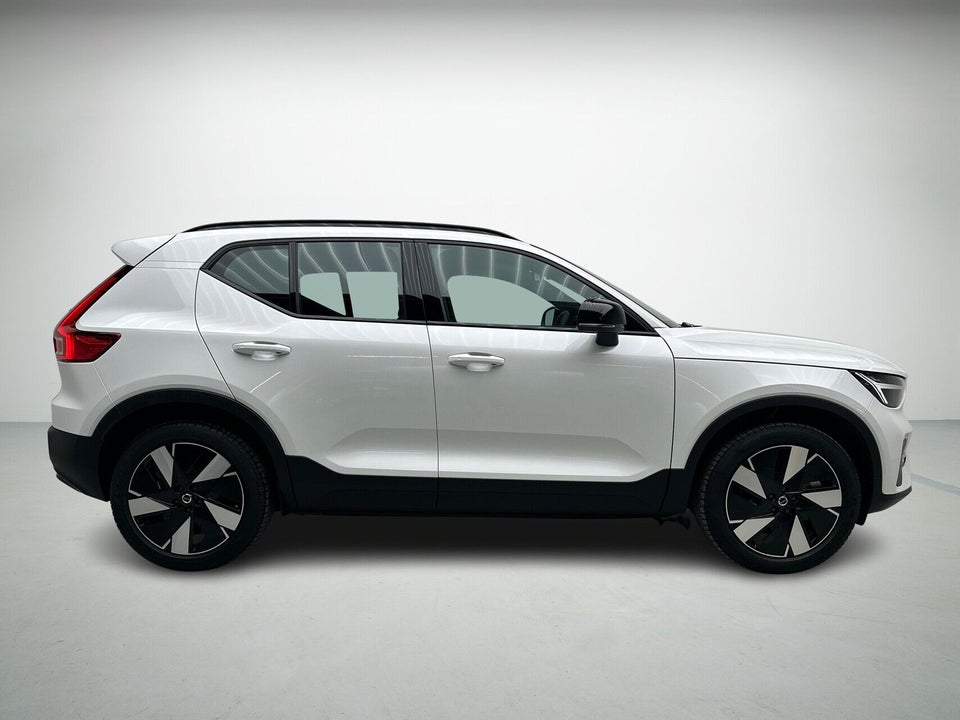 Volvo EX40 Extended Range Plus 5d