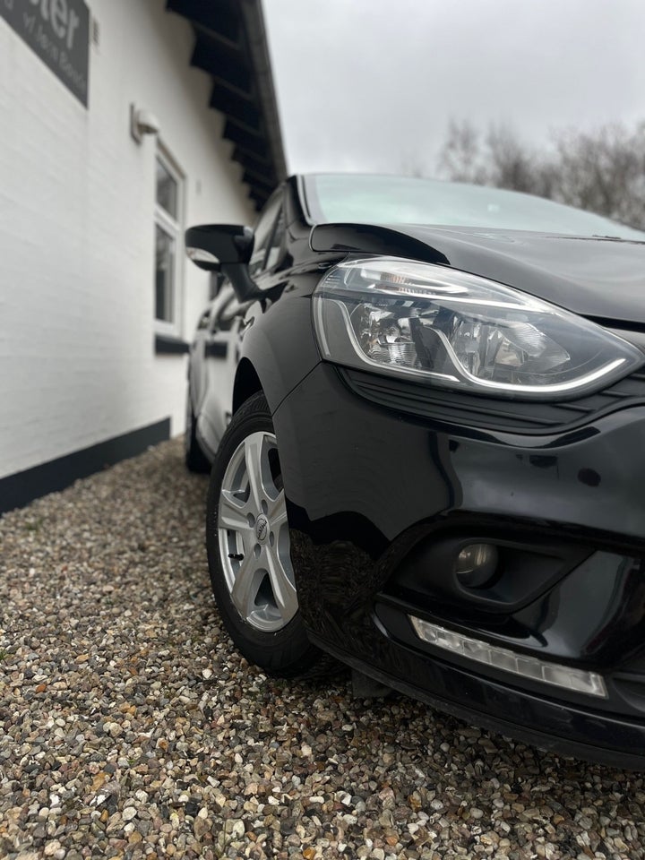 Renault Clio IV 1,5 dCi 90 Limited 5d