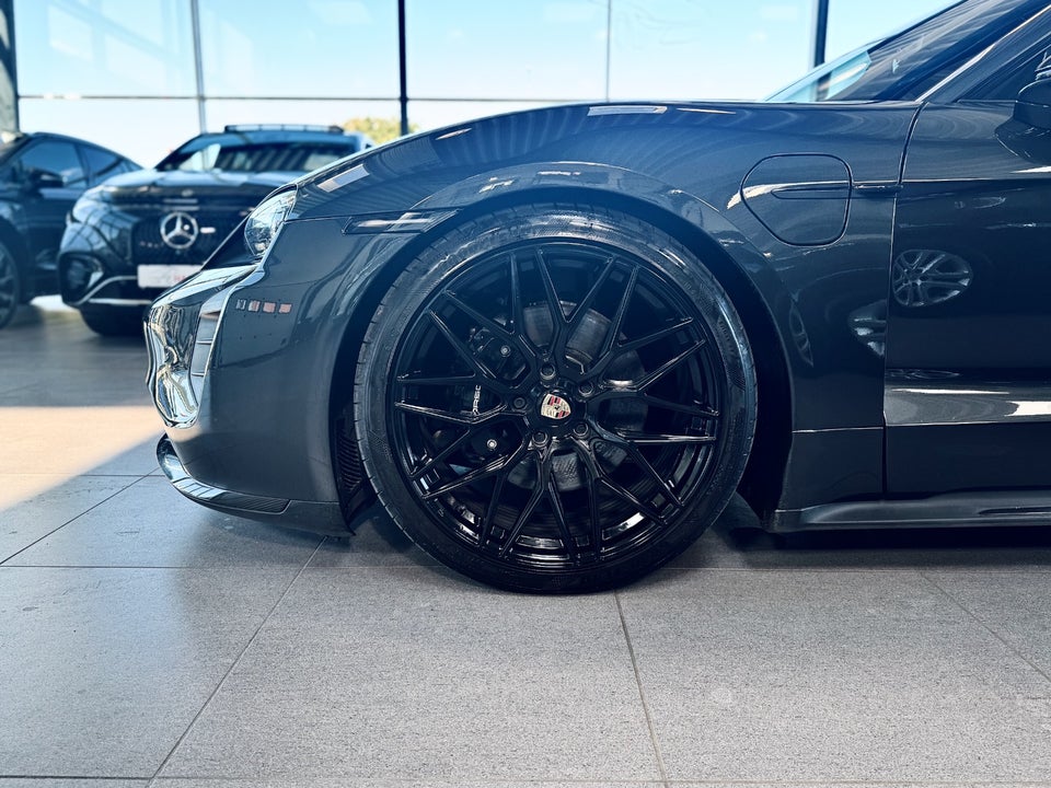 Porsche Taycan 4S Performance+ 4d
