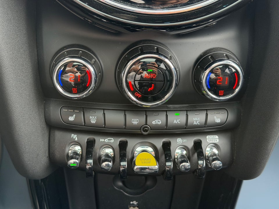 MINI Cooper SE Maximise 3d