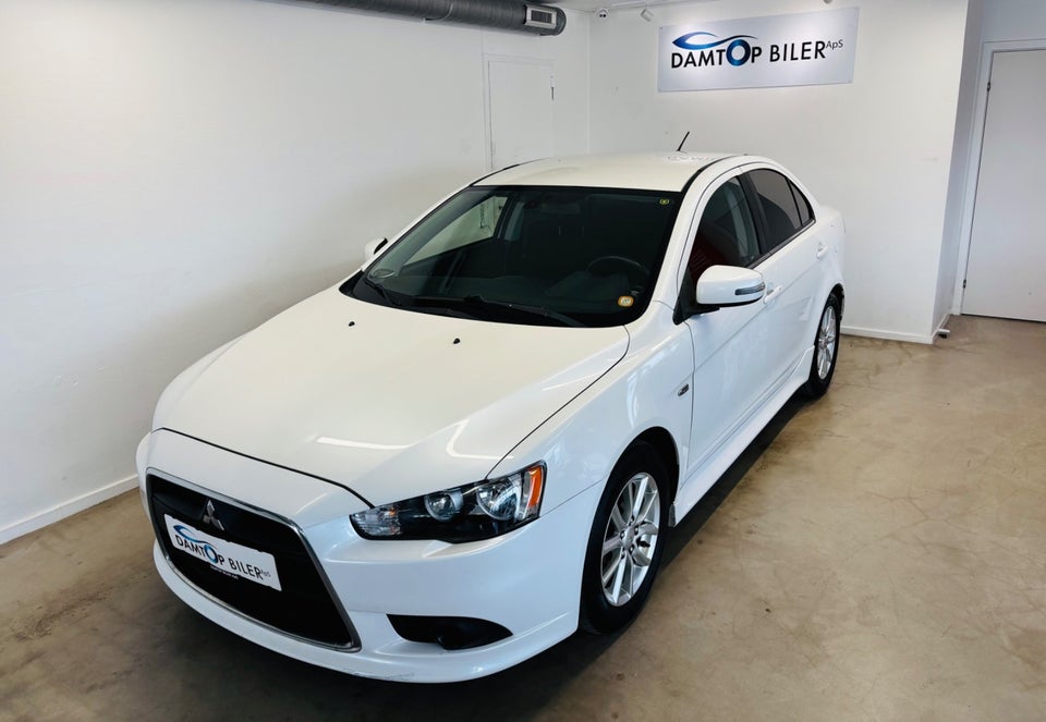 Mitsubishi Lancer 1,6 Invite SportSedan 4d