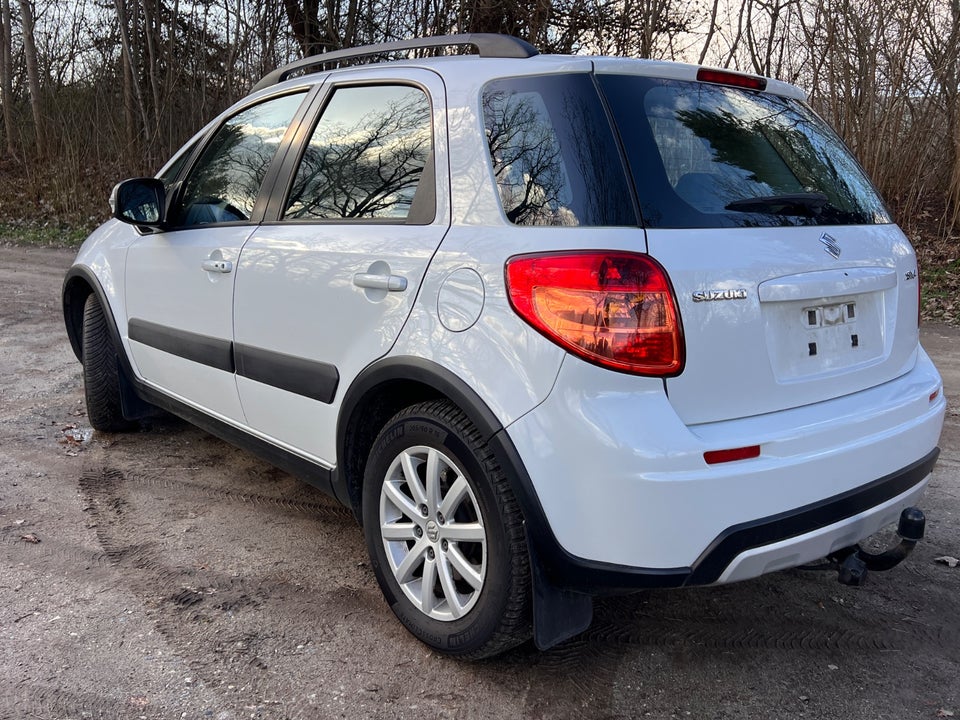 Suzuki SX4 1,6 CombiBack Exclusive 5d